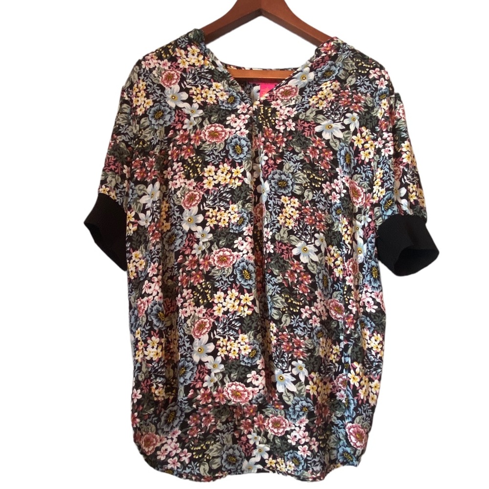Catherine Garden Floral Fall Short Sleeved Top